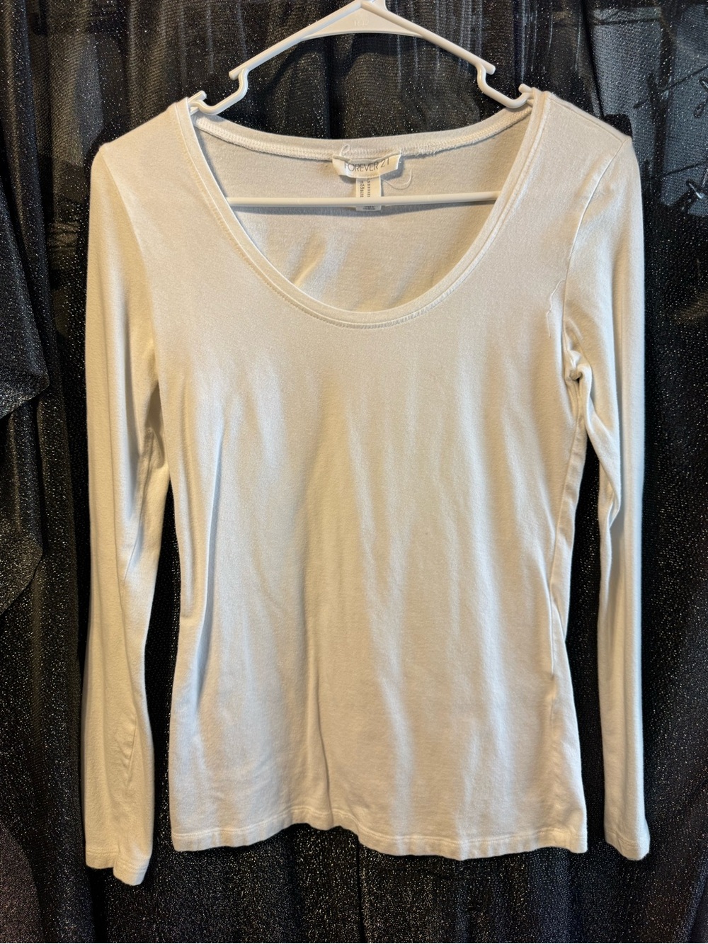 Forever 21 Cream Long-Sleeve Scoop Neck Tee
